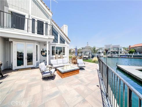 16102  Bonaire   Circle, Huntington Beach, CA