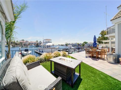 16102  Bonaire   Circle, Huntington Beach, CA