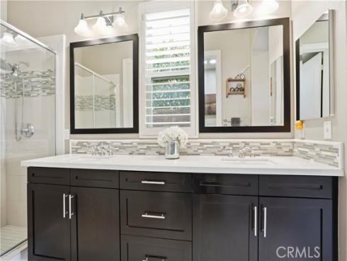 17491  Oakbluffs Lane  , Huntington Beach, CA