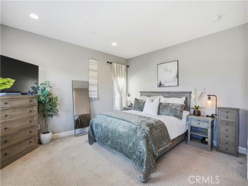 17491  Oakbluffs Lane  , Huntington Beach, CA