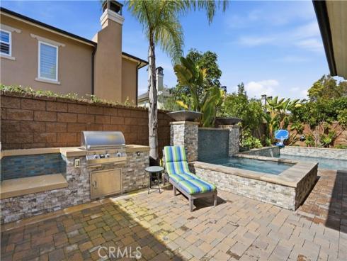 17491  Oakbluffs Lane  , Huntington Beach, CA