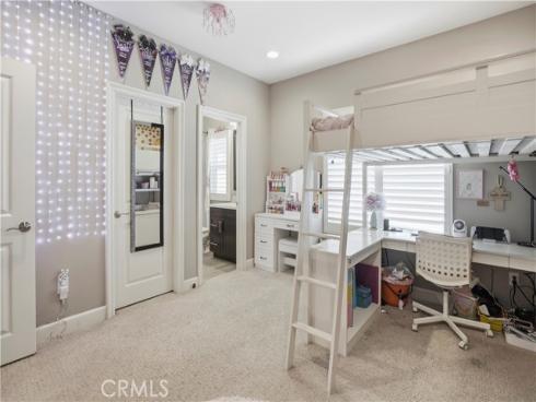 17491  Oakbluffs Lane  , Huntington Beach, CA