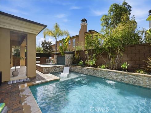 17491  Oakbluffs Lane  , Huntington Beach, CA