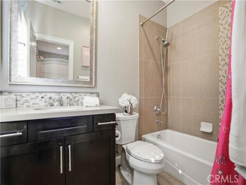 17491  Oakbluffs Lane  , Huntington Beach, CA