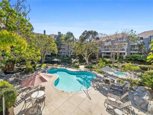 20341  Bluffside  C-203  Circle, Huntington Beach, CA