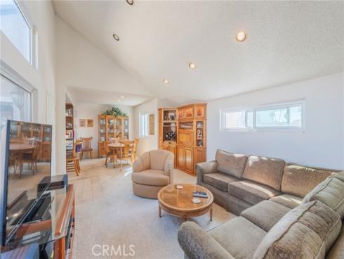 7911  Woodlake  77  Drive, Huntington Beach, CA