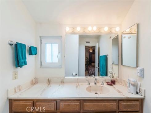 7911  Woodlake  77  Drive, Huntington Beach, CA