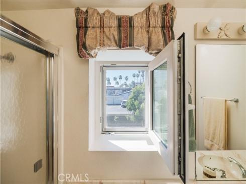 7911  Woodlake  77  Drive, Huntington Beach, CA