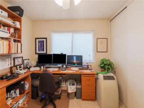 7911  Woodlake  77  Drive, Huntington Beach, CA