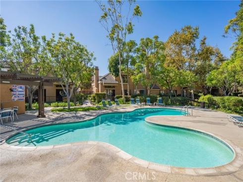 7911  Woodlake  77  Drive, Huntington Beach, CA