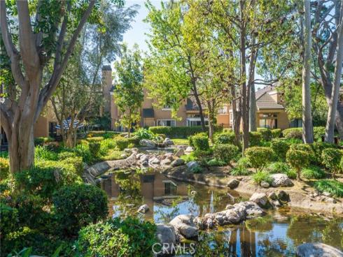 7911  Woodlake  77  Drive, Huntington Beach, CA