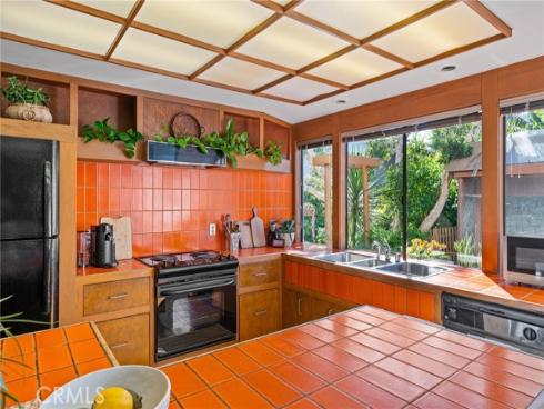 3902 Legend Circle, Huntington Beach, CA