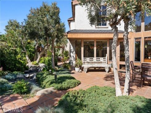 3902 Legend Circle, Huntington Beach, CA