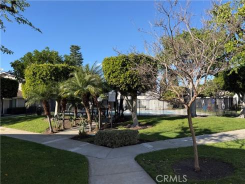 6672  Sun  C  Drive, Huntington Beach, CA