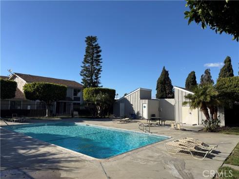 6672  Sun  C  Drive, Huntington Beach, CA