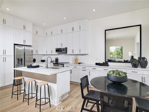 7264  Aura   Circle, Huntington Beach, CA