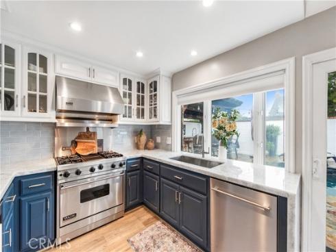 5522  Mossvale   Circle, Huntington Beach, CA