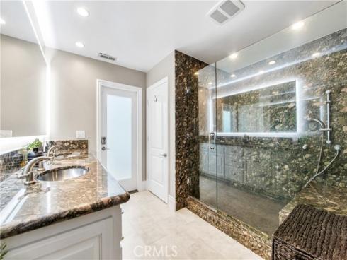 5522  Mossvale   Circle, Huntington Beach, CA