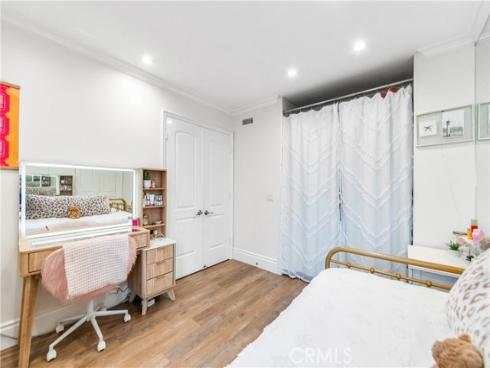 5522  Mossvale   Circle, Huntington Beach, CA