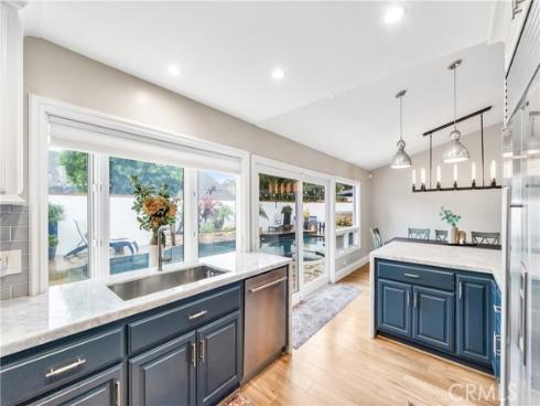 5522  Mossvale   Circle, Huntington Beach, CA