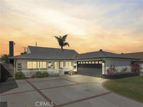 15551  Aulnay   Lane, Huntington Beach, CA