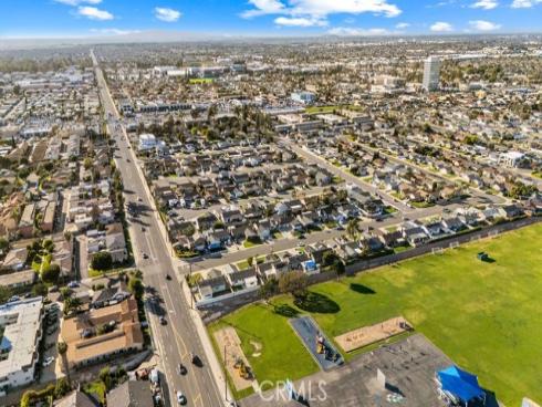 17401  Jefferson Lane  , Huntington Beach, CA