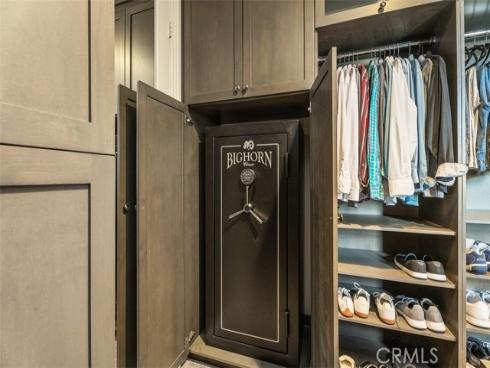 4692  Oceanridge   Drive, Huntington Beach, CA