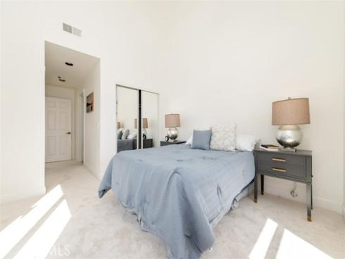 20301  Bluffside  D401  Circle, Huntington Beach, CA