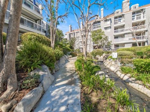 20301  Bluffside  D401  Circle, Huntington Beach, CA