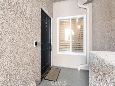 4561  Warner  203 , Huntington Beach, CA