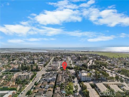 4561  Warner  203 , Huntington Beach, CA