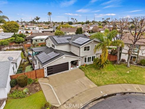 9211  Hyde Park  , Huntington Beach, CA