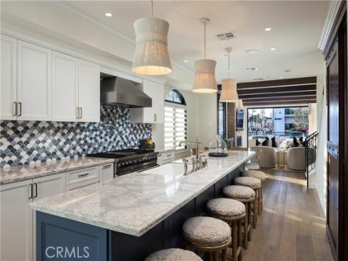 302  3rd  , Huntington Beach, CA