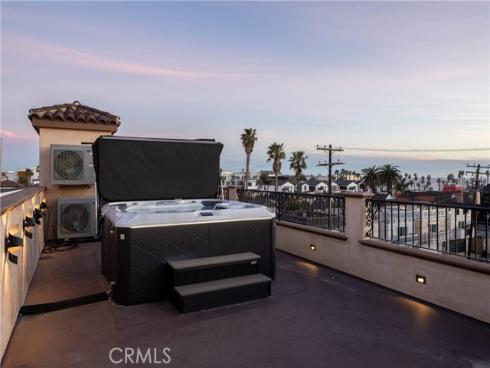 302  3rd  , Huntington Beach, CA