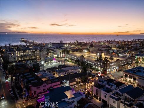 302  3rd  , Huntington Beach, CA