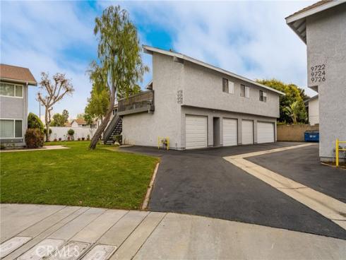 9732  Pettswood Drive  12  Drive, Huntington Beach, CA