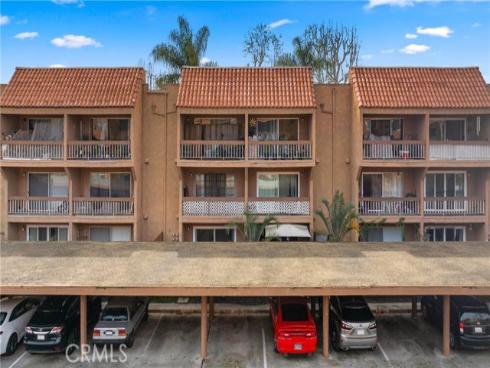 6600  Warner  162  Avenue, Huntington Beach, CA