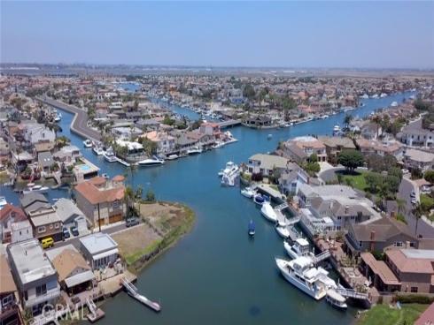 10362  Monitor   Drive, Huntington Beach, CA