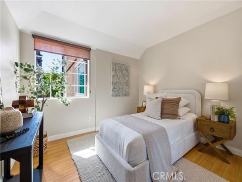 409  Utica D34  D34 , Huntington Beach, CA