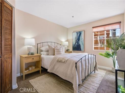 409  Utica D34  D34 , Huntington Beach, CA