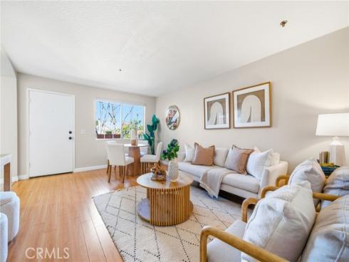 409  Utica D34  D34 , Huntington Beach, CA