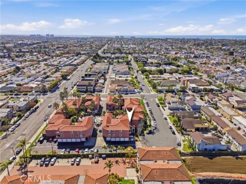 409  Utica D34  D34 , Huntington Beach, CA