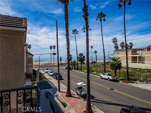 116  11th  , Huntington Beach, CA
