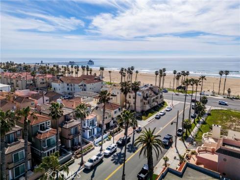 116  11th  , Huntington Beach, CA