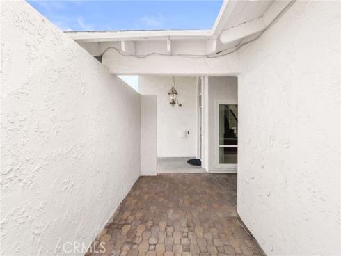 20761  Mission Ln  , Huntington Beach, CA