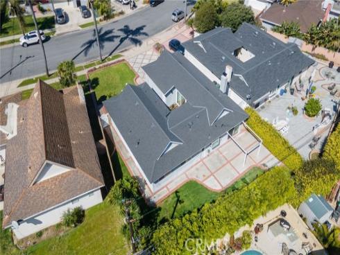 22102  Surfrider Lane  , Huntington Beach, CA