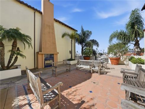 338  5th   Street, Huntington Beach, CA