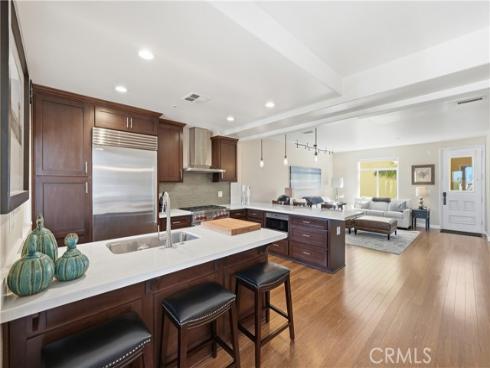 338  5th   Street, Huntington Beach, CA