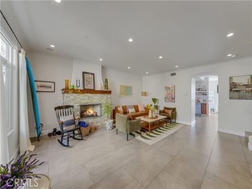 308  5th   Street, Huntington Beach, CA