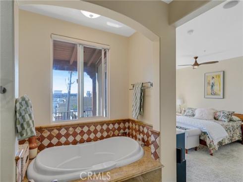 308  5th   Street, Huntington Beach, CA